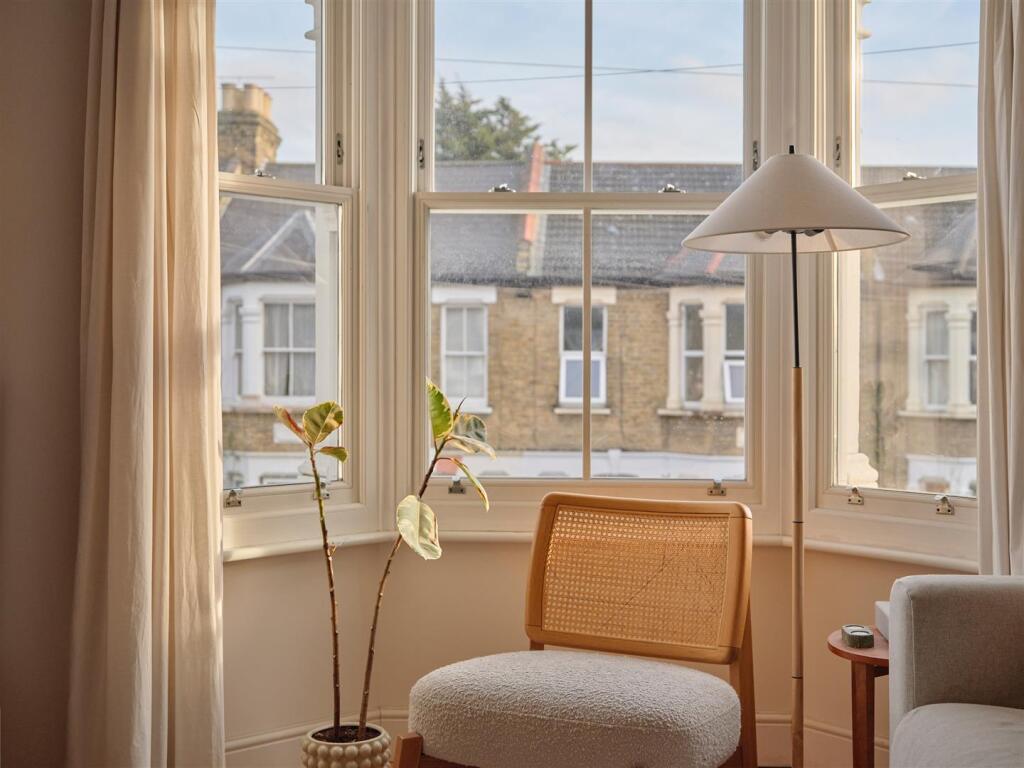 Albert Road E10
