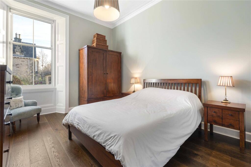 27 Falcon Gardens 01