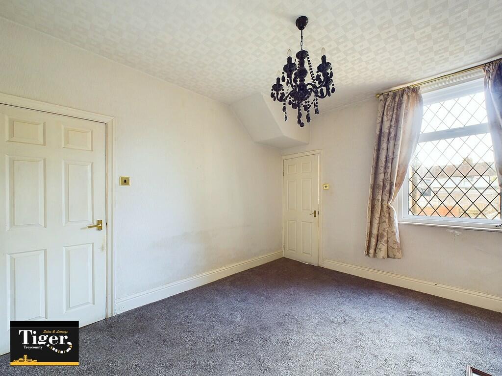 CAM02176G0-PR0386...