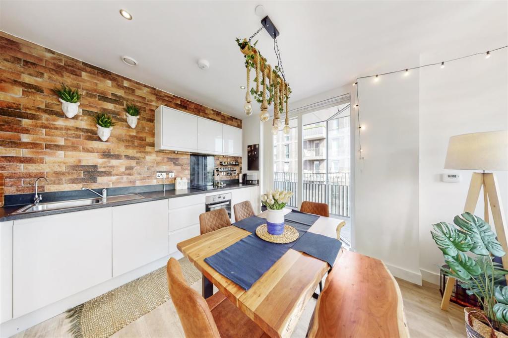 Flat 97, Chesterton House - EQzLAfudko9CSizN6h77.j