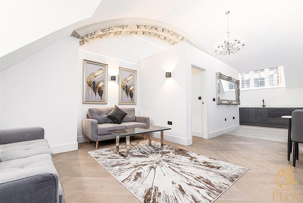 Apt 7, 33 Long Row, Nottingham City Centre (5 of 2