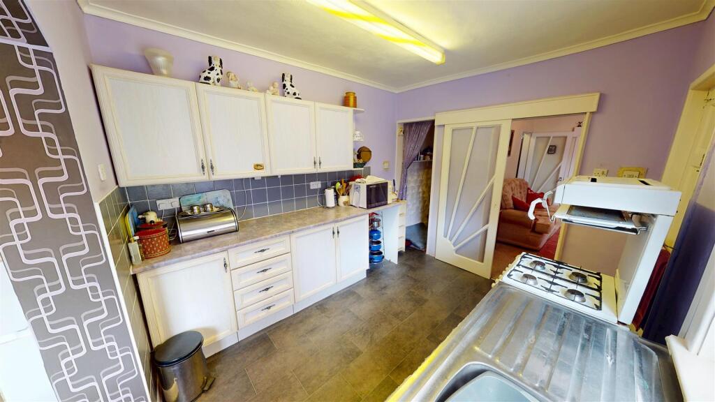 Carnegie Crescent Kitchen