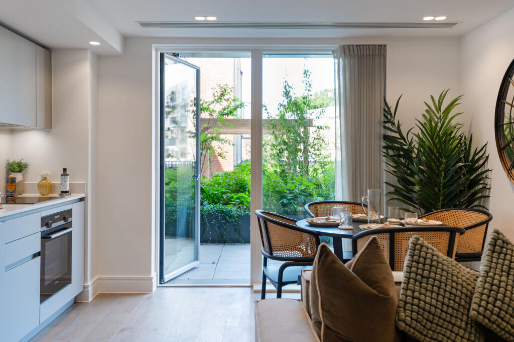 93440_Empire-House- (14)_low.jpg