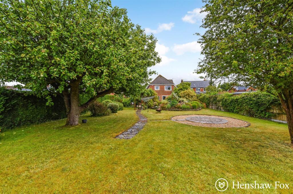 Ph2_5998337 - Copy.jpg