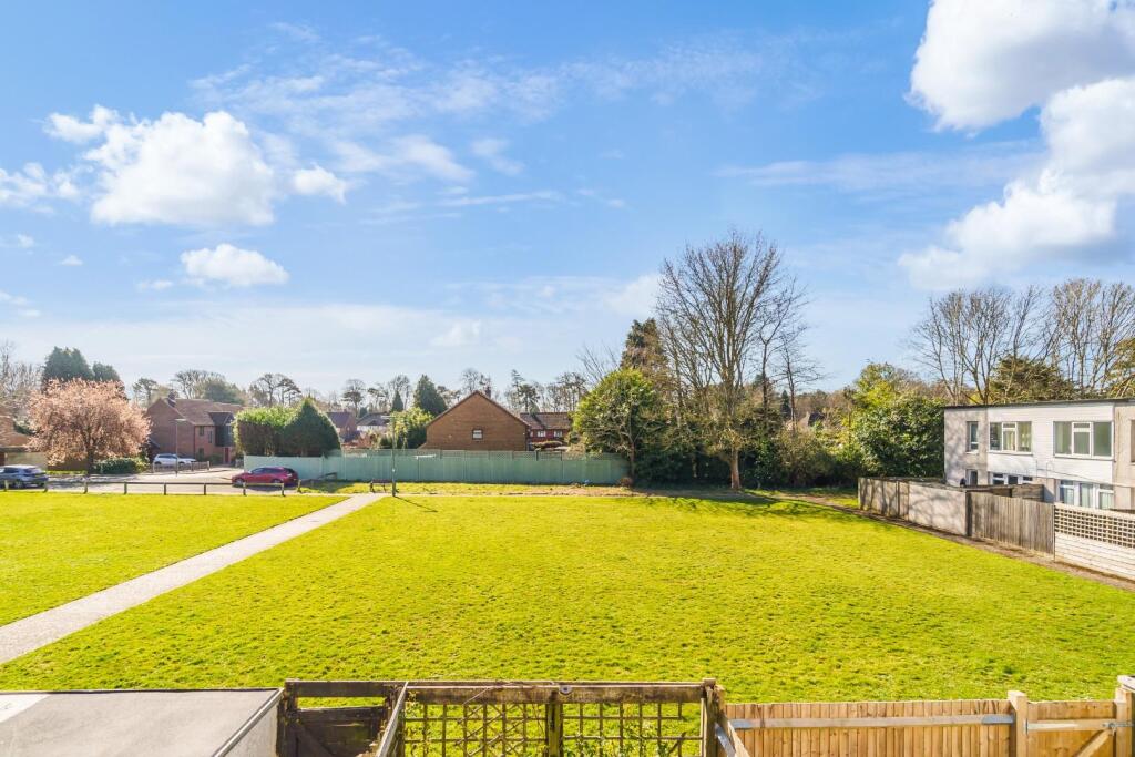 FLEETWOOD CLOSE (14).jpg