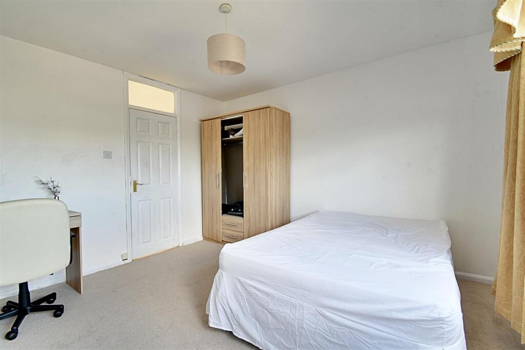 Bedroom 2_.jpg