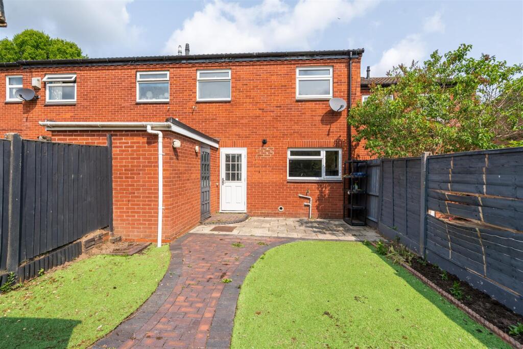 7 Rainsbrook Drive_2.jpg