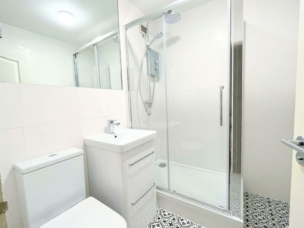 4. Bathroom 2022.jpg