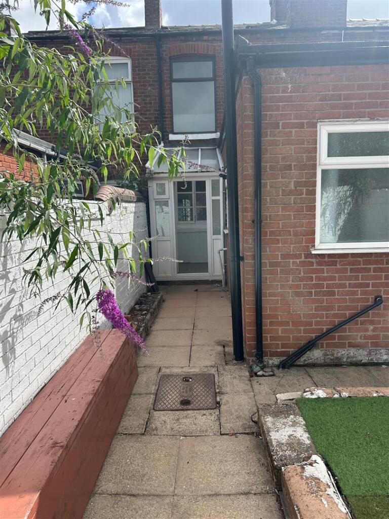 Exeter Street To Let