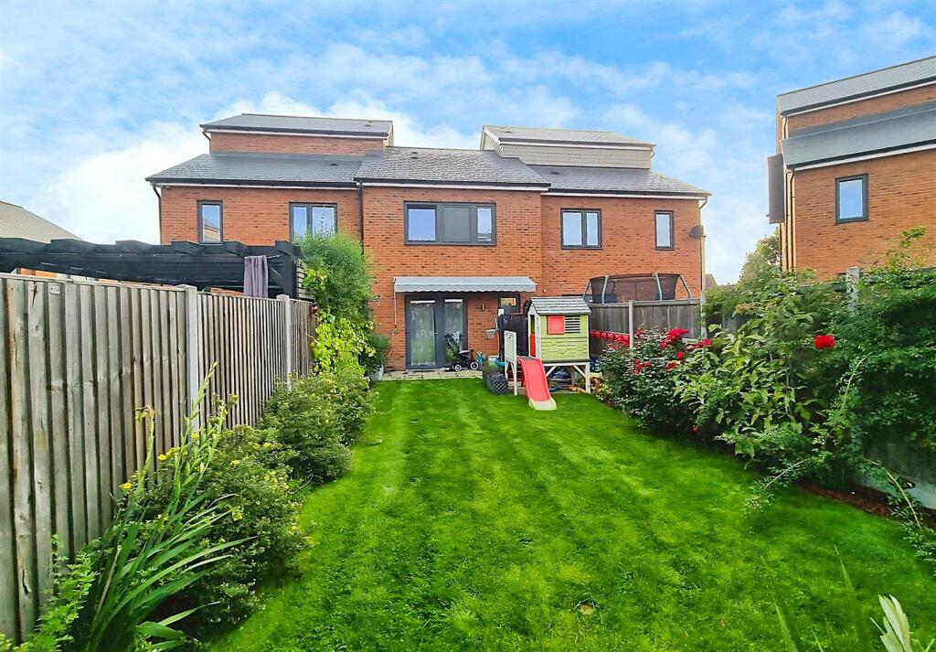 1d7fe9a3-PHOTO-2025-09-18-18-03-34 20 281 29 20 28