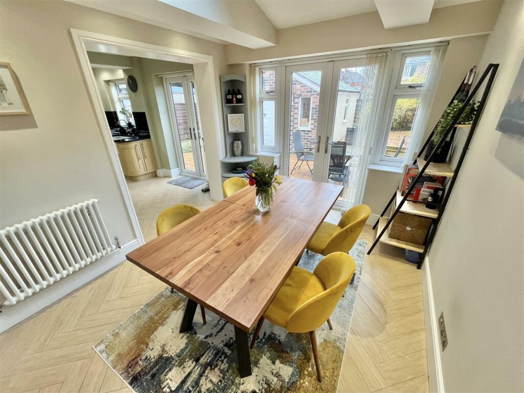 Dining Room .jpg