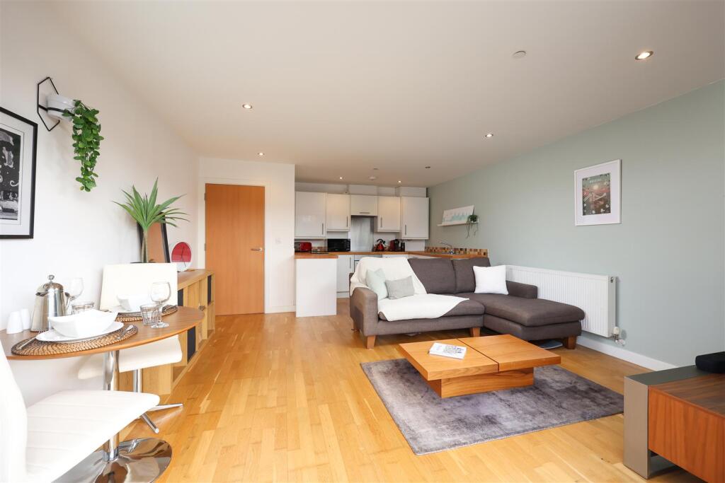 16 Wellesley Mews 21.JPG