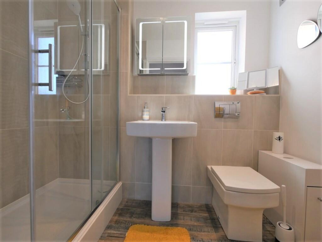 BEDROOM2 ENSUITE