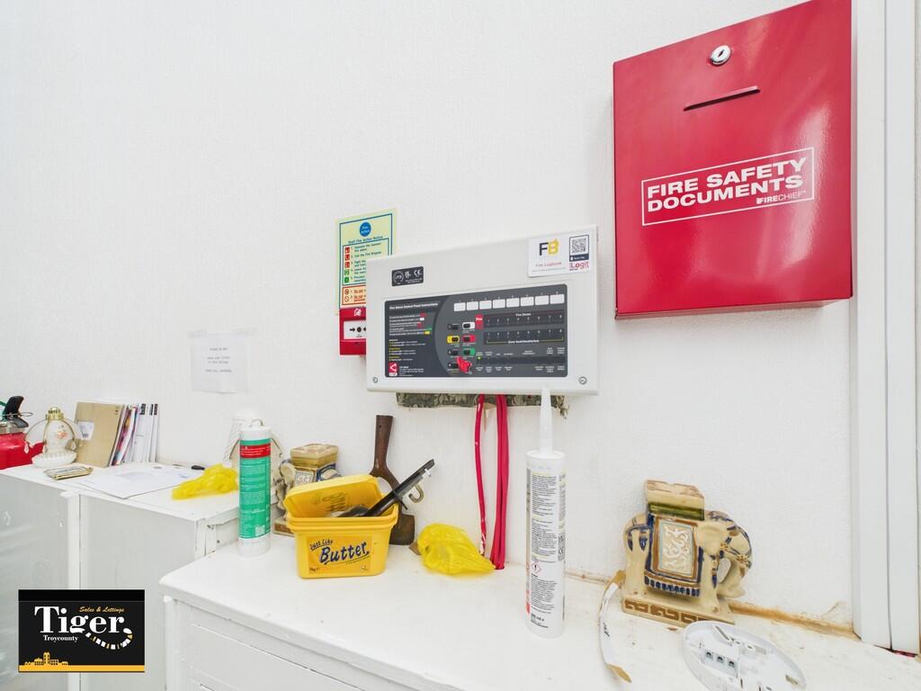 CAM02176G0-PR0560...