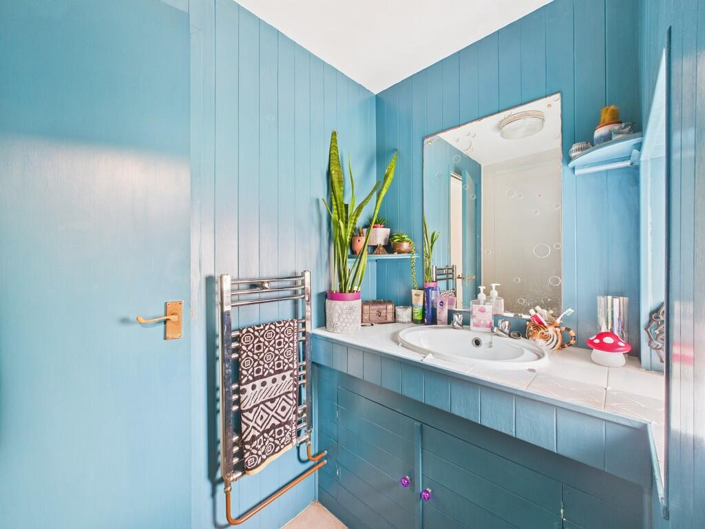 CAM02089G0-PR0527...