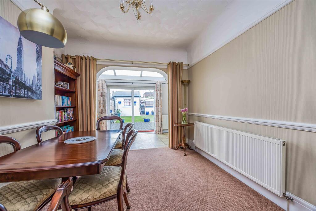 2A Wesley Grove, Copnor-Small-PorticoMarketing-Sol