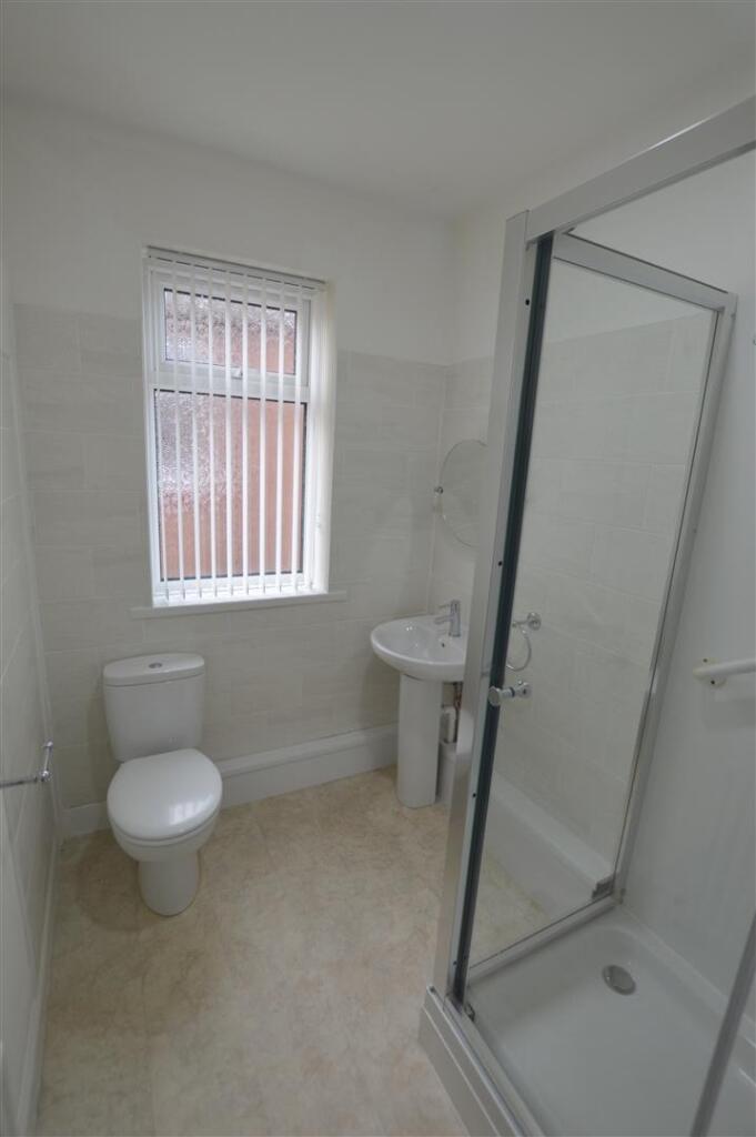 66 Deneholm Shower Room.JPG