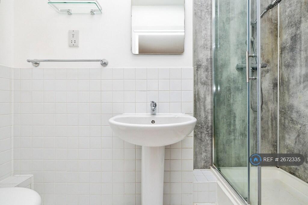 Ensuite Bathroom