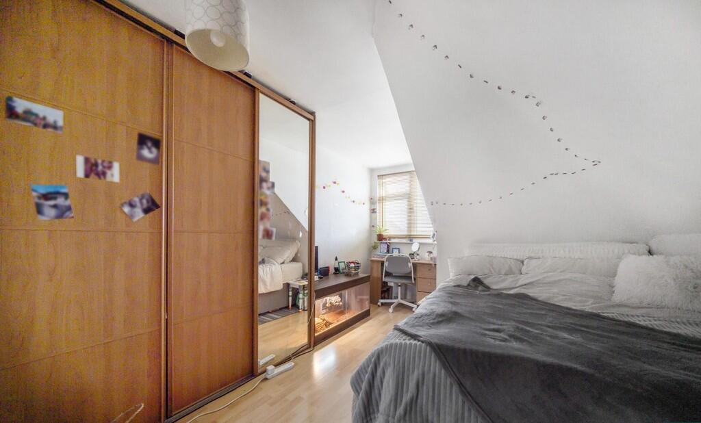 97d4de76-6b39-494...