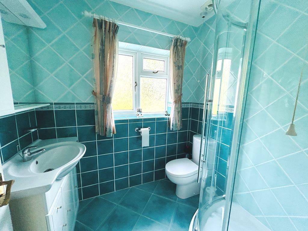 Bathroom.JPEG