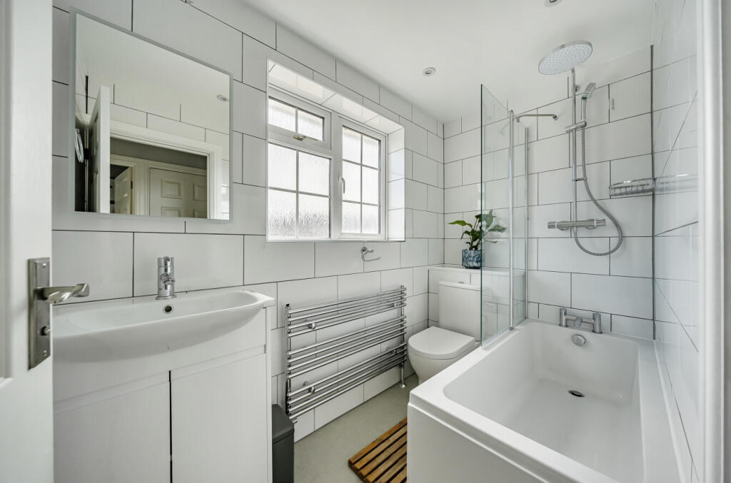 1315624-7-685af62...