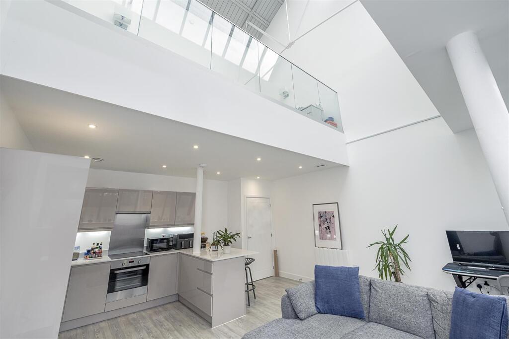 14-Hansell-Gardens-01 (11) edit.jpg