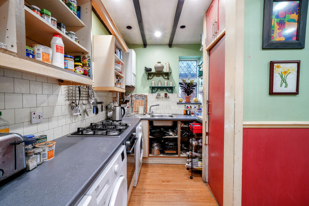 40A Deacon Road -...