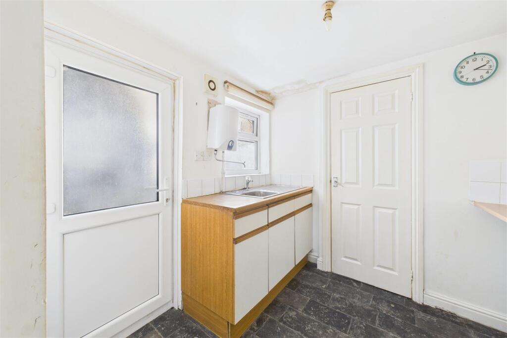 Flats 1 - 3, 4 Hopkins Street Weston-Super-Mare, N