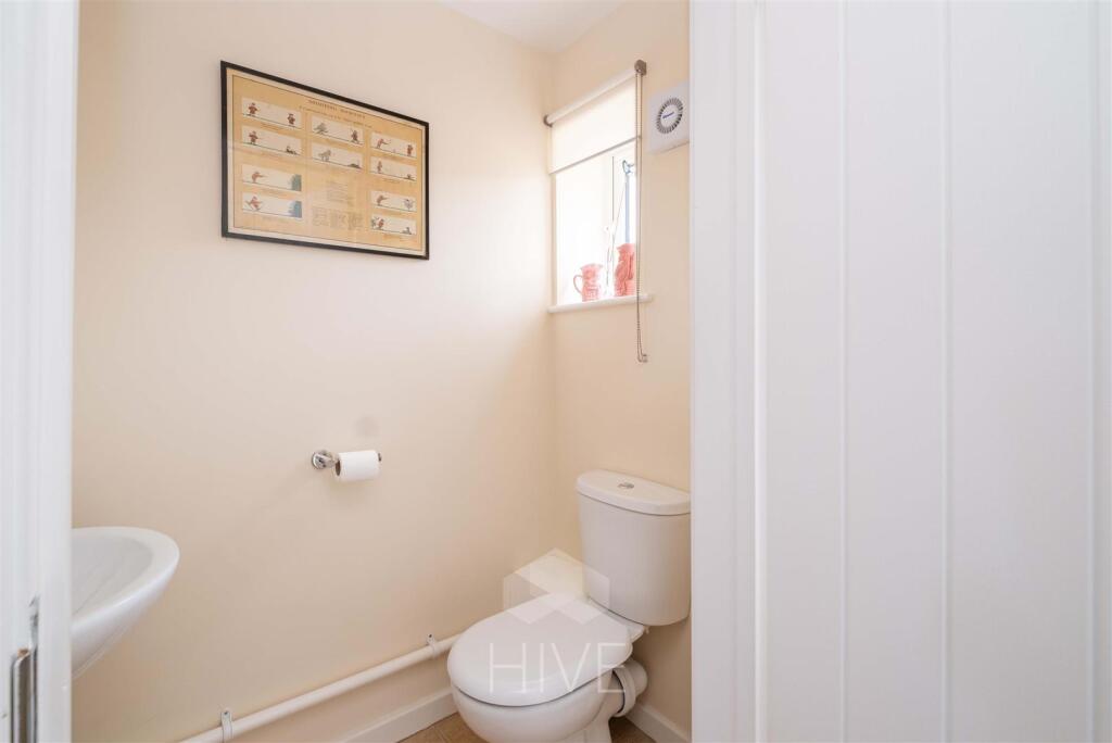 Cloakroom/WC