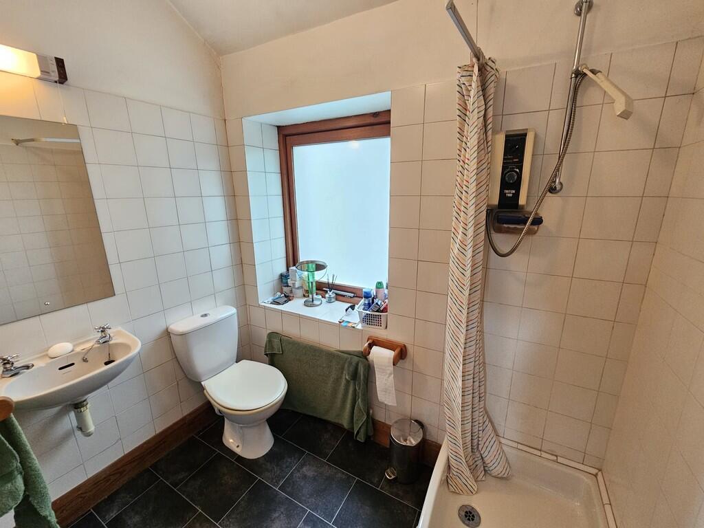 IMG-20250228-WA00...