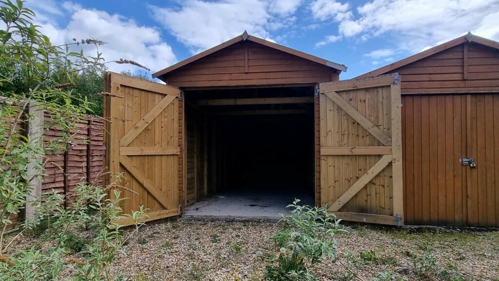 Garage 2