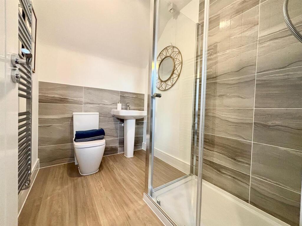 WhatsApp Image 2025-09-09 at 16.00.35_87ee853d.jpg