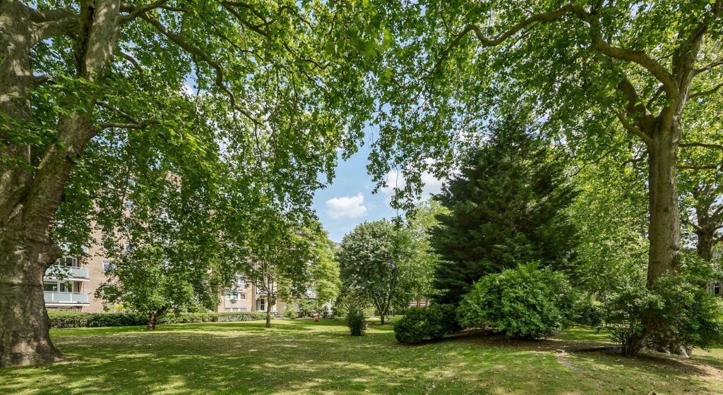 Elm Park Gardens 8_71-7-2. Low Res.jpg
