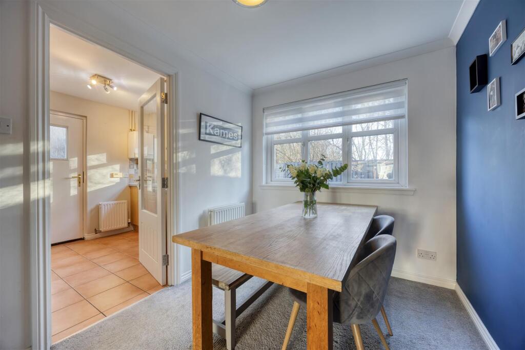 25_MATHIESON_CRESCENT_STEPPS_011.JPEG