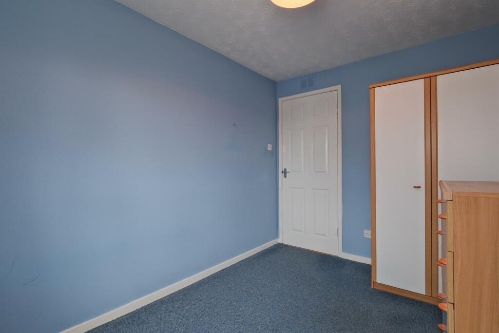 041-30 Braemar Cres, Carluke ML8 4BH.jpg