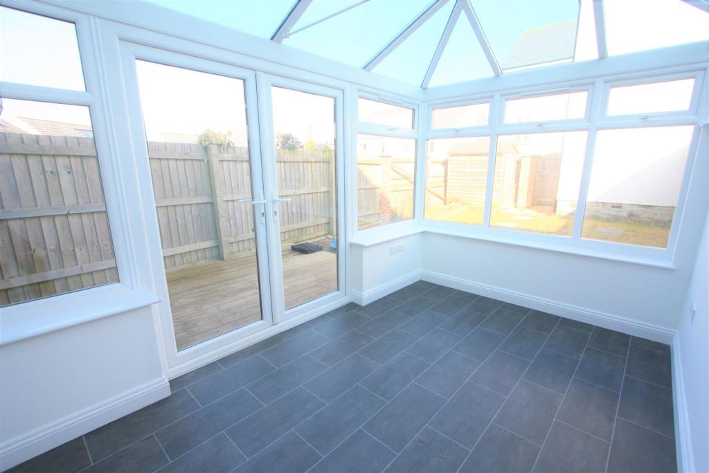 27 Oxley Vale Conservatory