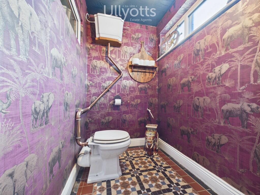Downstairs wc