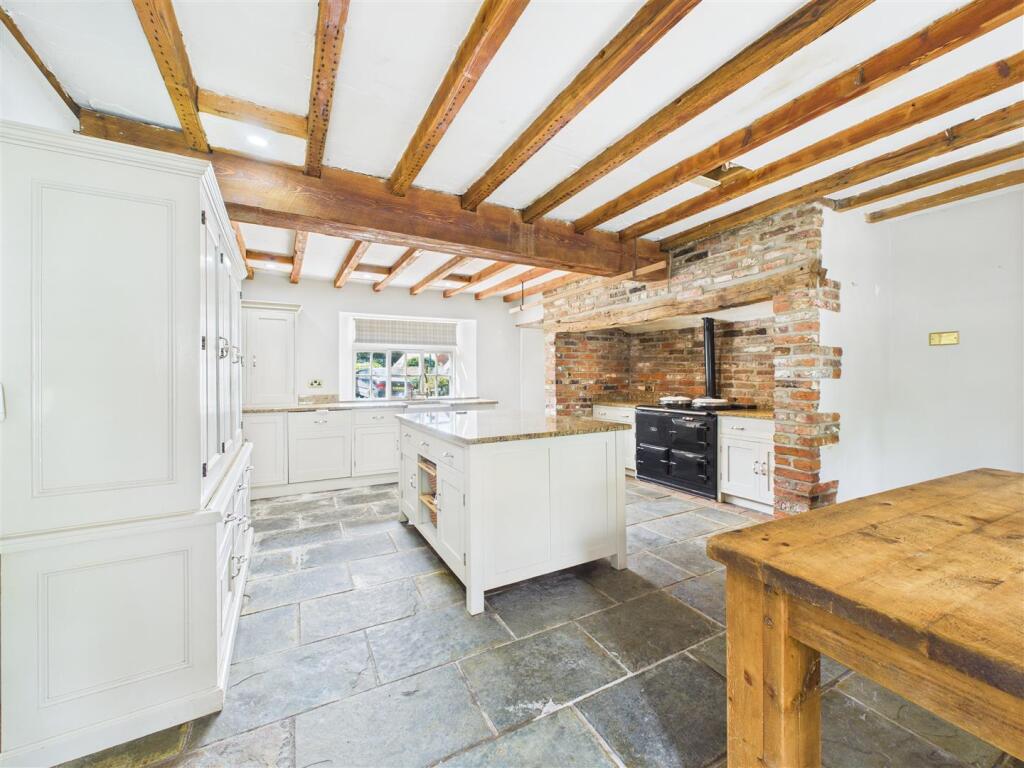 KITCHEN/DINER