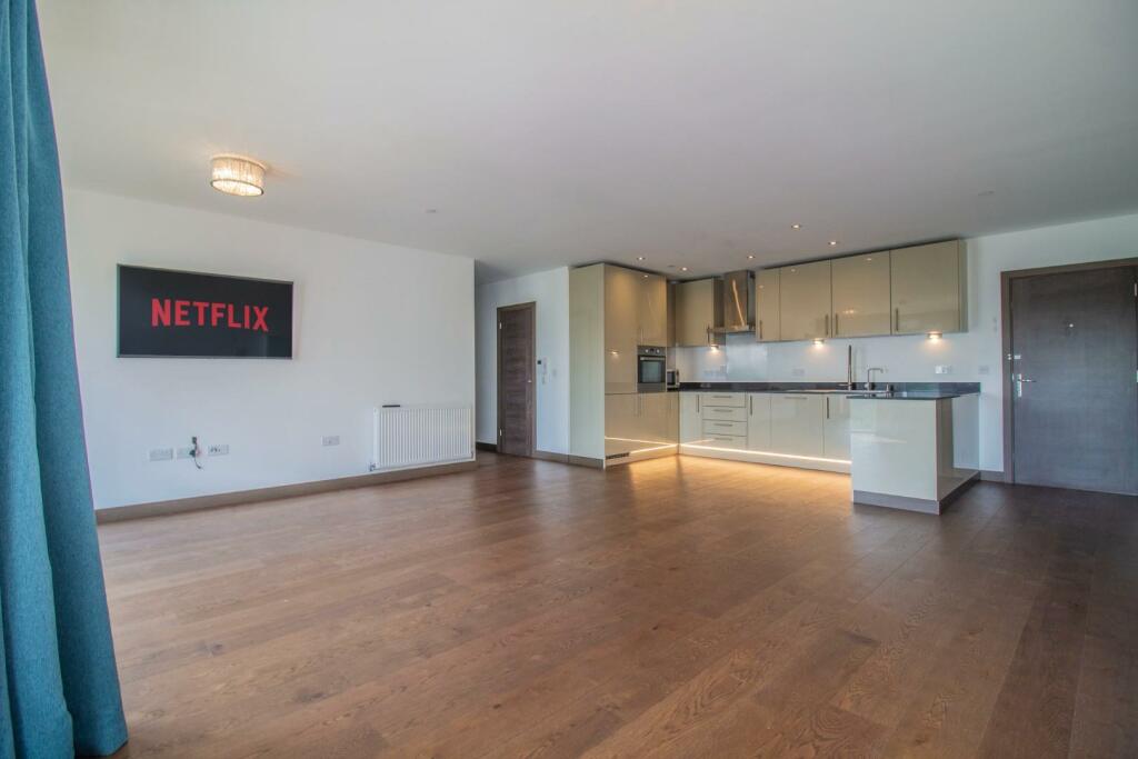 87 Harland Court [Open-Plan Living Dining Room].jp