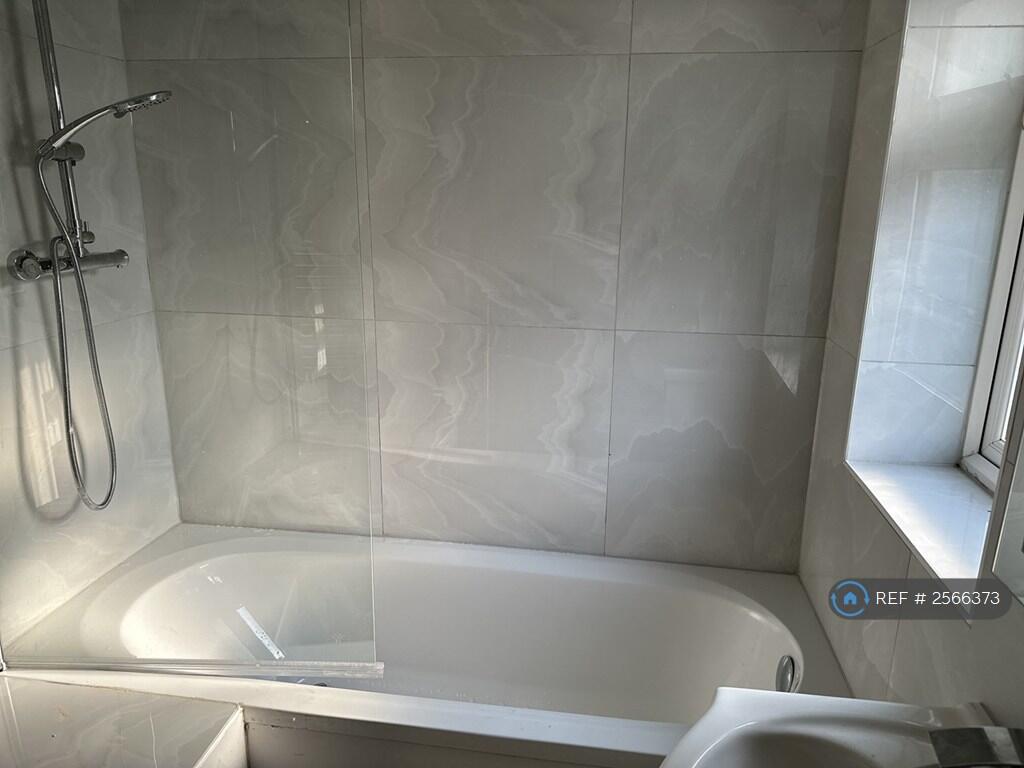 Bathroom_1