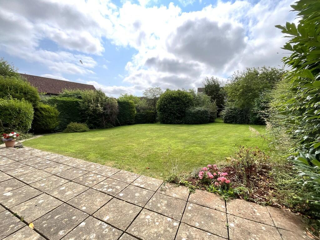 Patio &amp; Garde...