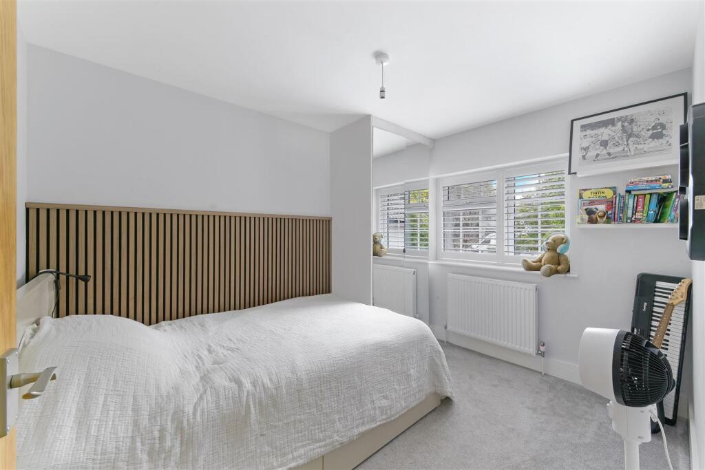 LONG DOWN LANE NORTH (1).jpg