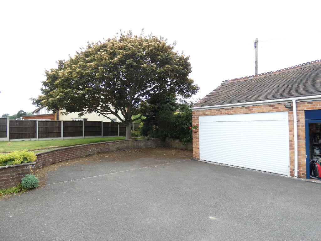 Drive &amp; Garage