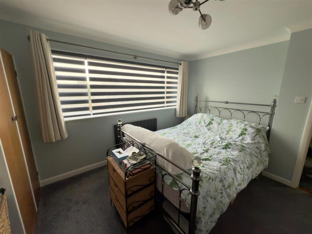 BED 1.jpg