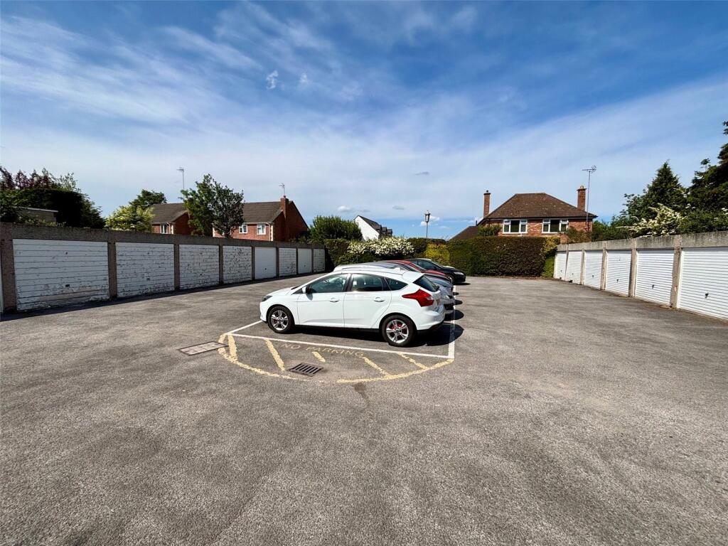 Garage &amp; Parking