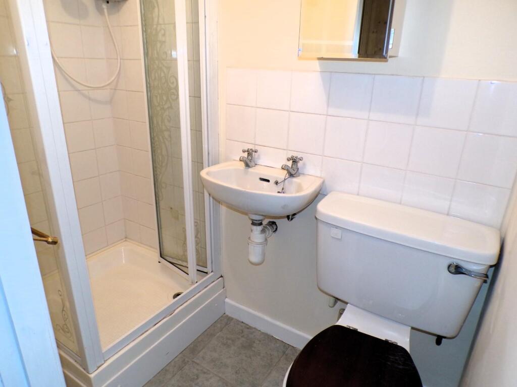 RishworthDv56ensuite.JPG