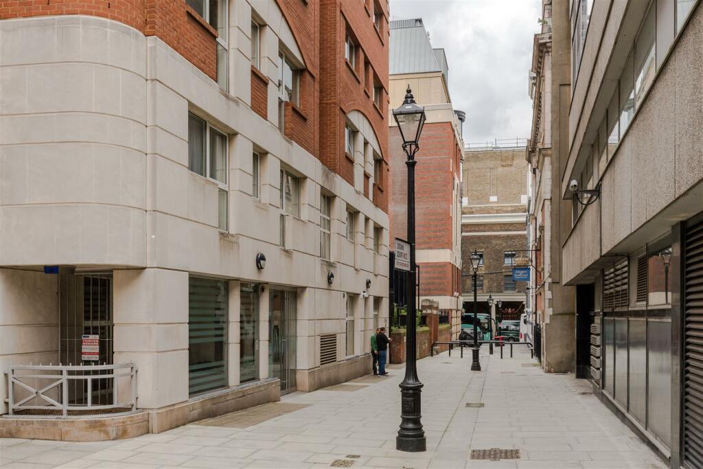 18 Charter House-13.jpg