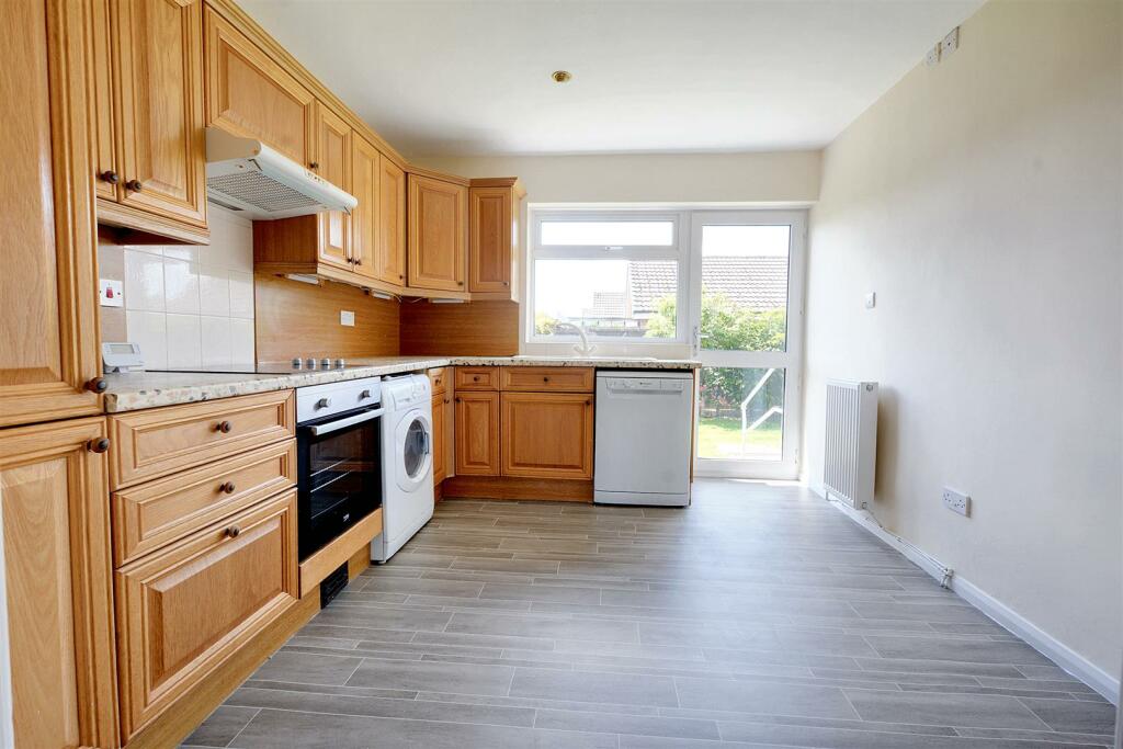 Kitchen_2.jpeg