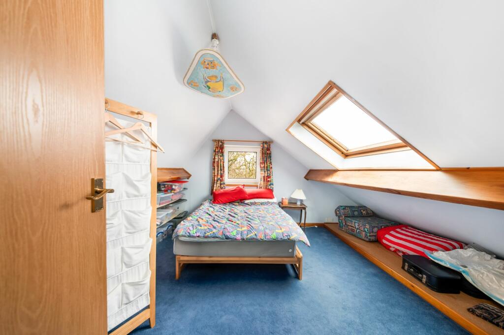 BEDROOM SIX