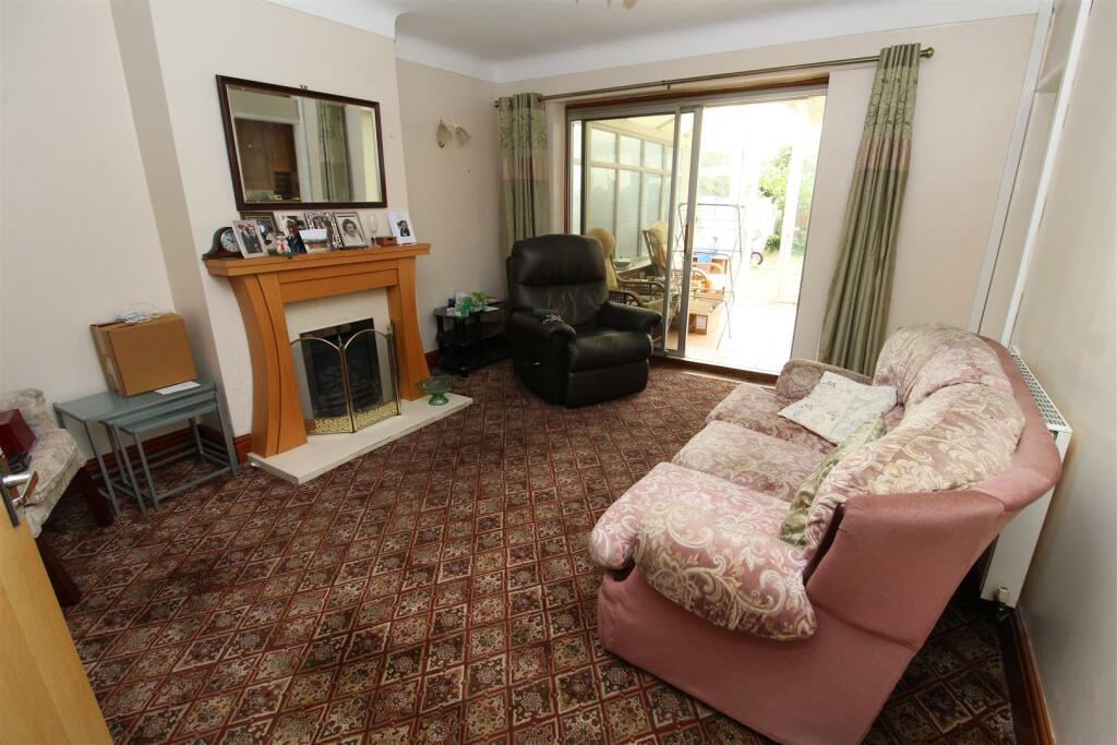 Living Room.JPG